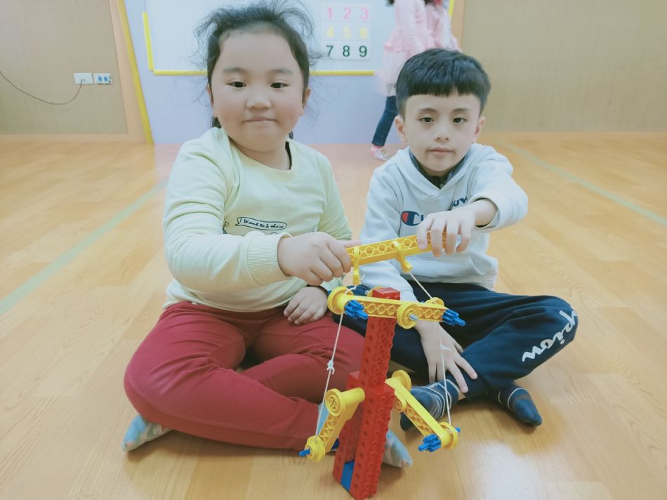 文件 : <FONT COLOR='red'>(109.03.23)樂高【魁儡】-1.JPG</FONT> <BR> 尺寸 : <FONT COLOR='blue'>950 × 712</FONT> 圖元 <BR> 格式 : <FONT COLOR='green'>jpg</FONT> <BR> 大小 : <FONT COLOR='green'> -- </FONT> KB