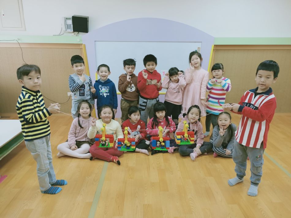 文件 : <FONT COLOR='red'>(109.04.13)樂高【纜車】-9.JPG</FONT> <BR> 尺寸 : <FONT COLOR='blue'>950 × 712</FONT> 圖元 <BR> 格式 : <FONT COLOR='green'>jpg</FONT> <BR> 大小 : <FONT COLOR='green'> -- </FONT> KB