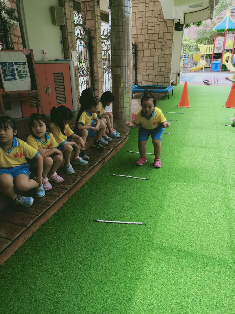 文件 : <FONT COLOR='red'>(109.06.03)體能-3.JPG</FONT> <BR> 尺寸 : <FONT COLOR='blue'>950 × 1267</FONT> 圖元 <BR> 格式 : <FONT COLOR='green'>jpg</FONT> <BR> 大小 : <FONT COLOR='green'> -- </FONT> KB