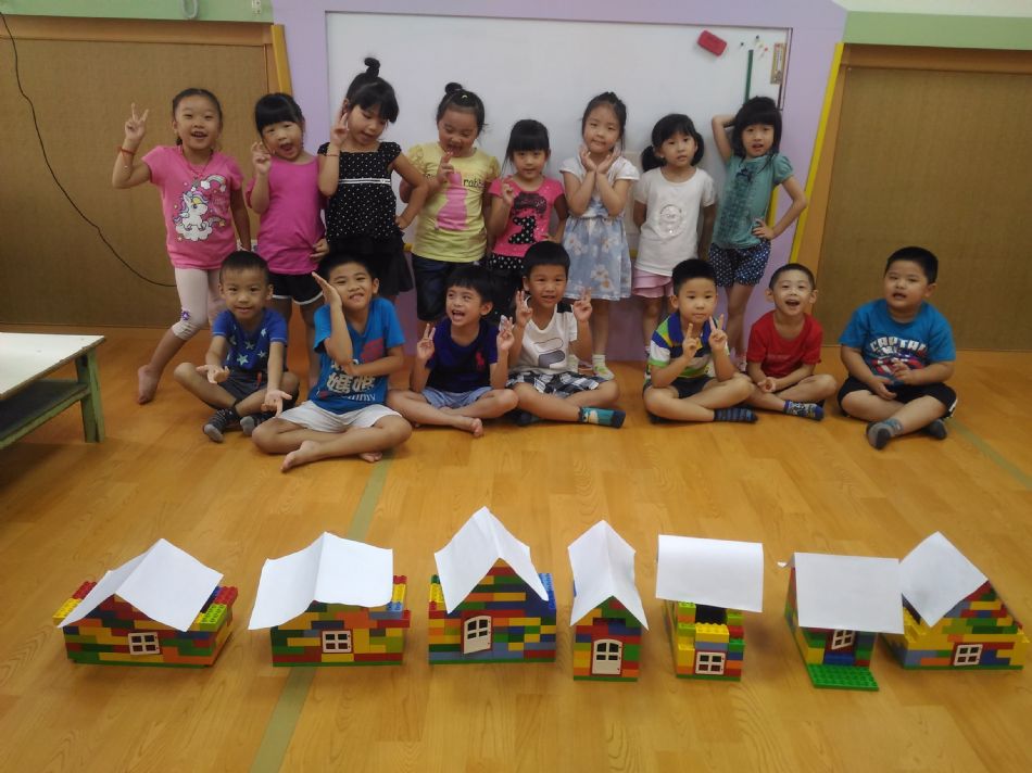 文件 : <FONT COLOR='red'>(108.08.19)樂高【房子】-4.JPG</FONT> <BR> 尺寸 : <FONT COLOR='blue'>950 × 712</FONT> 圖元 <BR> 格式 : <FONT COLOR='green'>jpg</FONT> <BR> 大小 : <FONT COLOR='green'> -- </FONT> KB