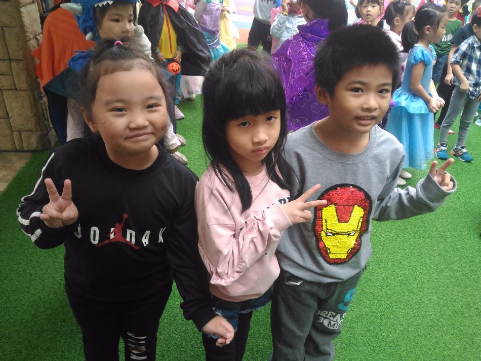 文件 : <FONT COLOR='red'>(108.10.30)萬聖節活動-8.JPG</FONT> <BR> 尺寸 : <FONT COLOR='blue'>950 × 712</FONT> 圖元 <BR> 格式 : <FONT COLOR='green'>jpg</FONT> <BR> 大小 : <FONT COLOR='green'> -- </FONT> KB