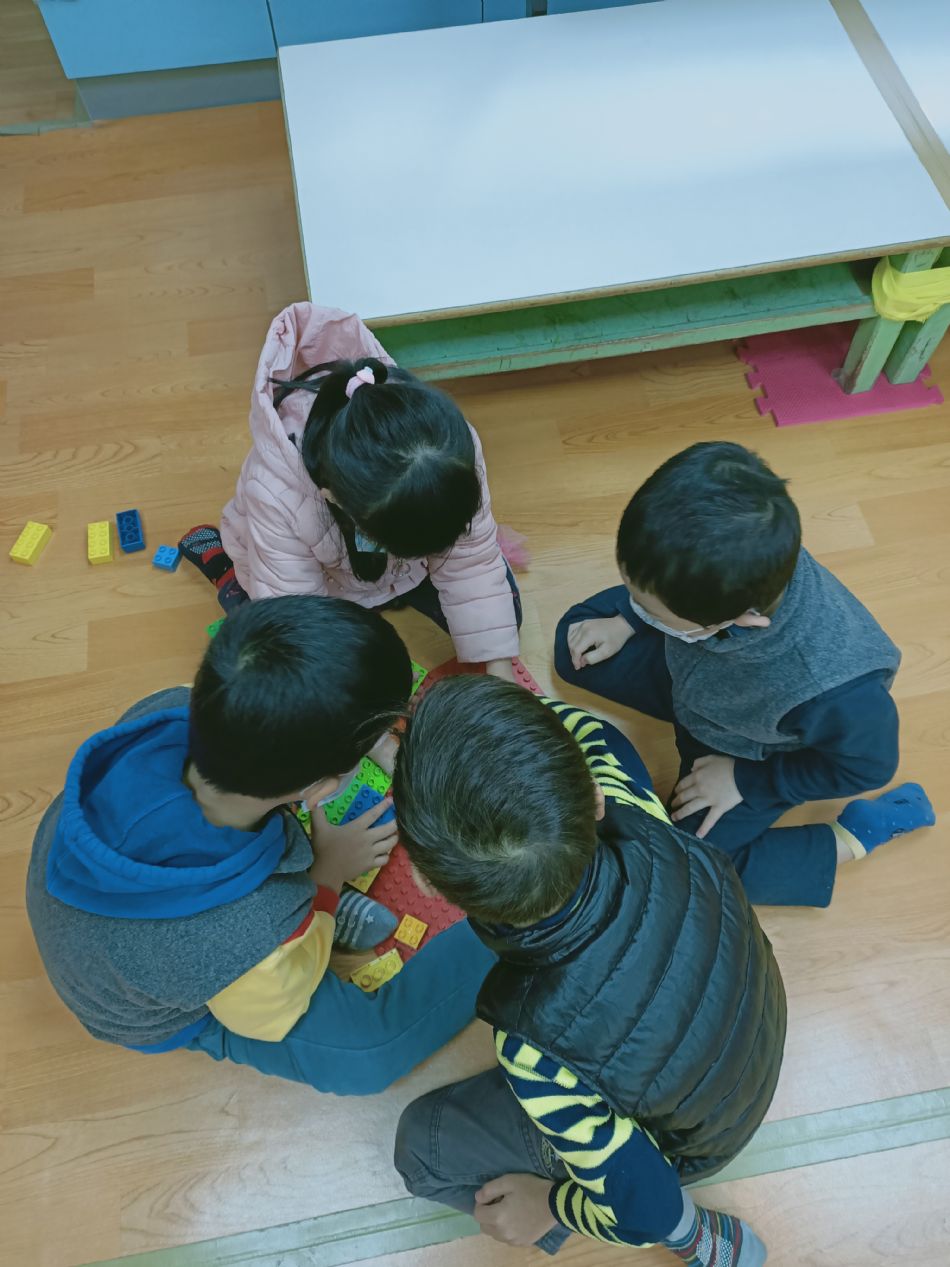 文件 : <FONT COLOR='red'>(109.03.09)樂高【綜合】-2.JPG</FONT> <BR> 尺寸 : <FONT COLOR='blue'>950 × 1267</FONT> 圖元 <BR> 格式 : <FONT COLOR='green'>jpg</FONT> <BR> 大小 : <FONT COLOR='green'> -- </FONT> KB