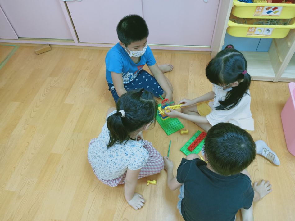 文件 : <FONT COLOR='red'>(109.06.22)樂高【綜合】-5.JPG</FONT> <BR> 尺寸 : <FONT COLOR='blue'>950 × 712</FONT> 圖元 <BR> 格式 : <FONT COLOR='green'>jpg</FONT> <BR> 大小 : <FONT COLOR='green'> -- </FONT> KB