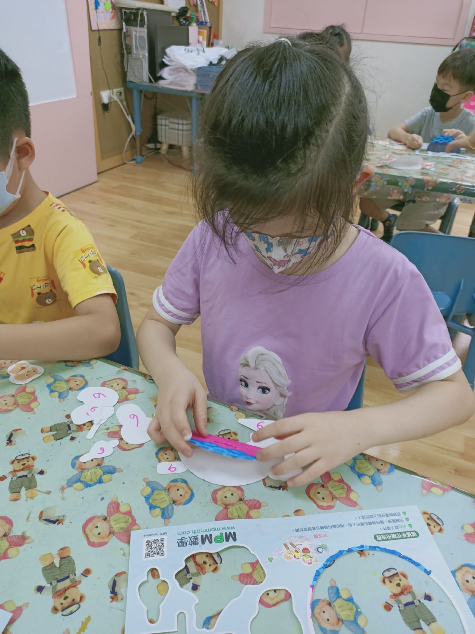 文件 : <FONT COLOR='red'>(109.06.24)端午節.JPG</FONT> <BR> 尺寸 : <FONT COLOR='blue'>950 × 1267</FONT> 圖元 <BR> 格式 : <FONT COLOR='green'>jpg</FONT> <BR> 大小 : <FONT COLOR='green'> -- </FONT> KB