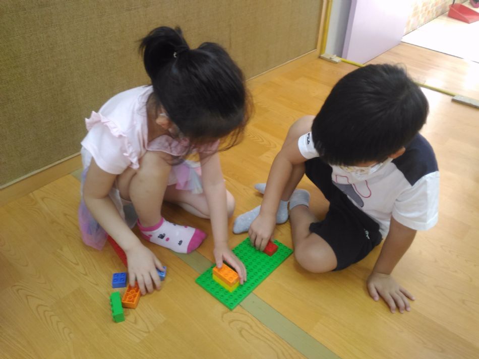 文件 : <FONT COLOR='red'>(109.09.09)樂高【電梯】-3.JPG</FONT> <BR> 尺寸 : <FONT COLOR='blue'>950 × 712</FONT> 圖元 <BR> 格式 : <FONT COLOR='green'>jpg</FONT> <BR> 大小 : <FONT COLOR='green'> -- </FONT> KB