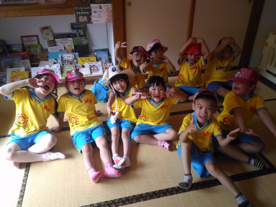 文件 : <FONT COLOR='red'>(108.08.16)戶外教學-3.JPG</FONT> <BR> 尺寸 : <FONT COLOR='blue'>950 × 712</FONT> 圖元 <BR> 格式 : <FONT COLOR='green'>jpg</FONT> <BR> 大小 : <FONT COLOR='green'> -- </FONT> KB