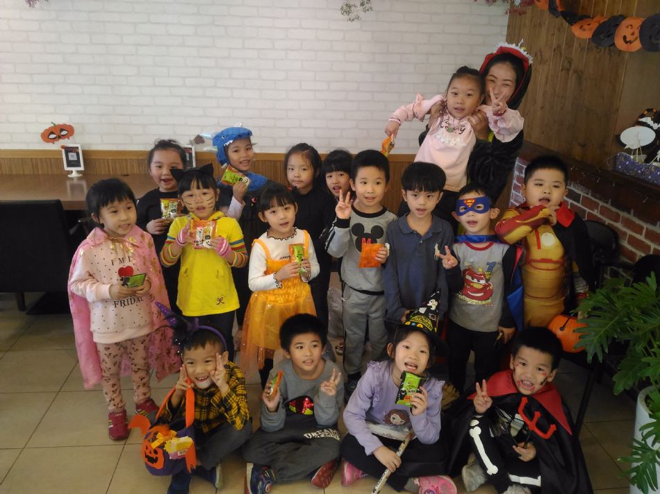 文件 : <FONT COLOR='red'>(108.10.30)萬聖節活動-15.JPG</FONT> <BR> 尺寸 : <FONT COLOR='blue'>950 × 712</FONT> 圖元 <BR> 格式 : <FONT COLOR='green'>jpg</FONT> <BR> 大小 : <FONT COLOR='green'> -- </FONT> KB