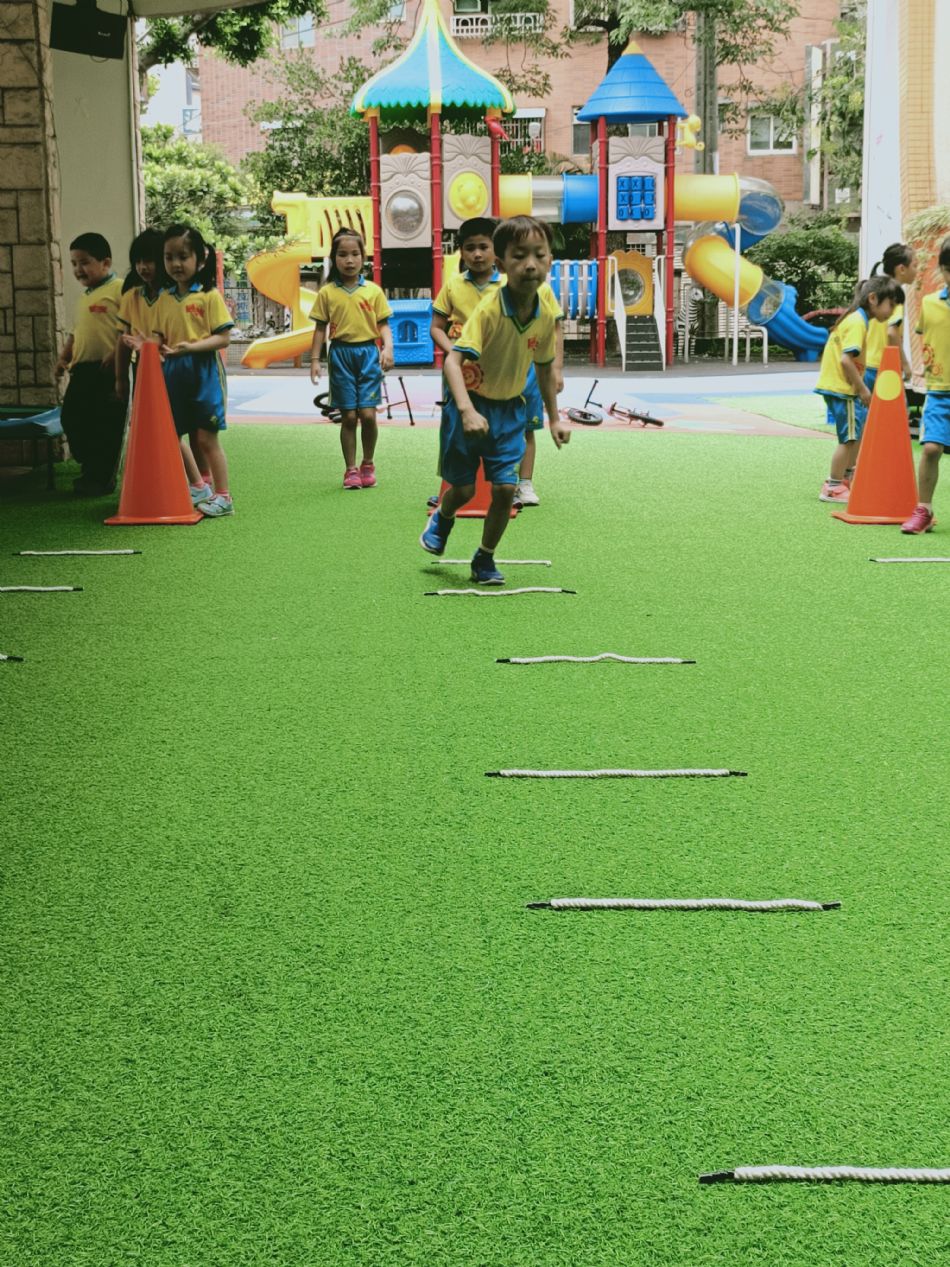 文件 : <FONT COLOR='red'>(109.06.03)體能-3.JPG</FONT> <BR> 尺寸 : <FONT COLOR='blue'>950 × 1267</FONT> 圖元 <BR> 格式 : <FONT COLOR='green'>jpg</FONT> <BR> 大小 : <FONT COLOR='green'> -- </FONT> KB