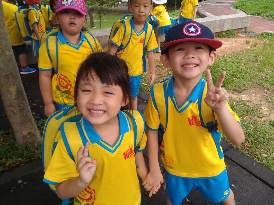 文件 : <FONT COLOR='red'>(108.08.16)戶外教學-14.JPG</FONT> <BR> 尺寸 : <FONT COLOR='blue'>950 × 712</FONT> 圖元 <BR> 格式 : <FONT COLOR='green'>jpg</FONT> <BR> 大小 : <FONT COLOR='green'> -- </FONT> KB