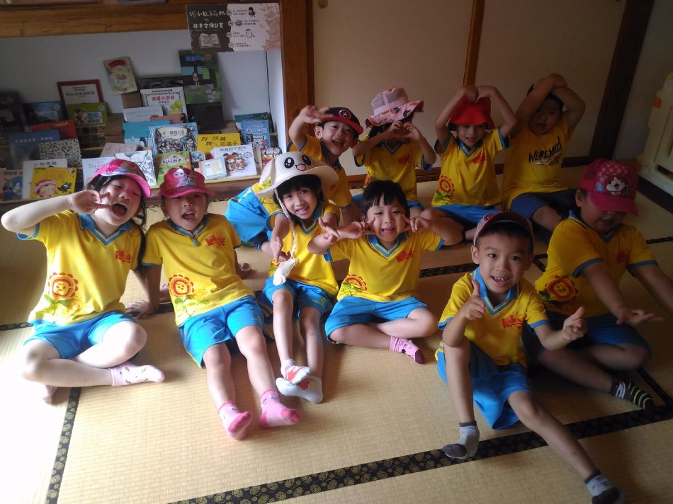 文件 : <FONT COLOR='red'>(108.08.16)戶外教學-21.JPG</FONT> <BR> 尺寸 : <FONT COLOR='blue'>950 × 712</FONT> 圖元 <BR> 格式 : <FONT COLOR='green'>jpg</FONT> <BR> 大小 : <FONT COLOR='green'> -- </FONT> KB