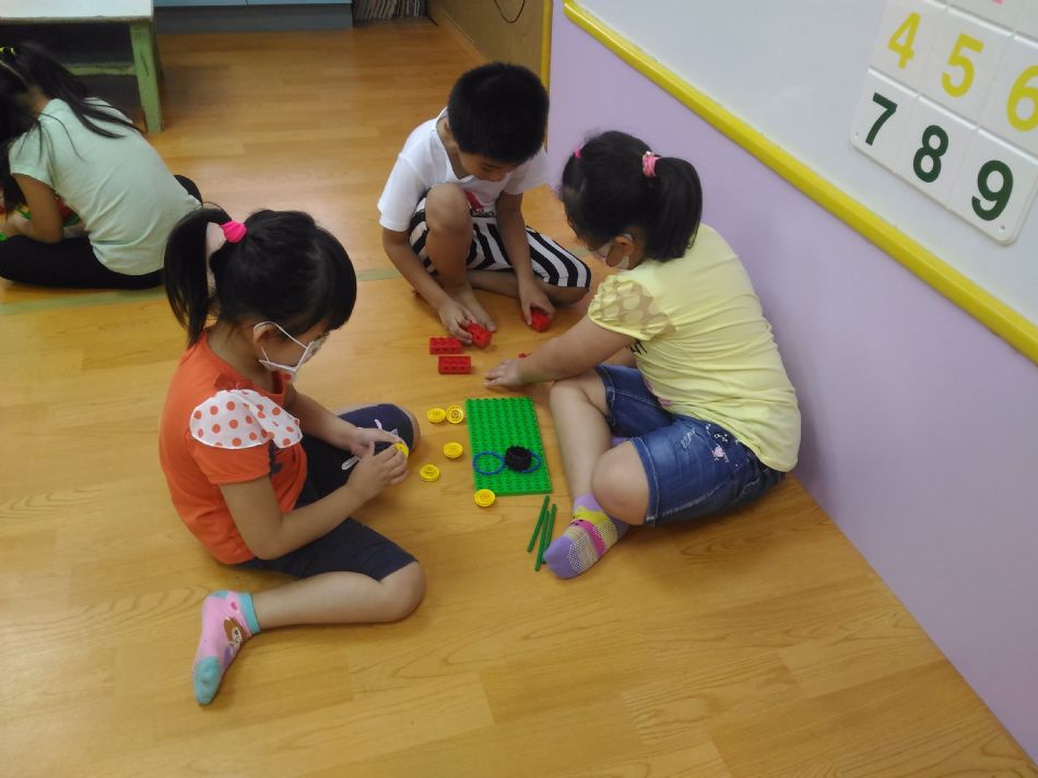 文件 : <FONT COLOR='red'>(108.10.14)樂高【遞物高手】-3.JPG</FONT> <BR> 尺寸 : <FONT COLOR='blue'>950 × 712</FONT> 圖元 <BR> 格式 : <FONT COLOR='green'>jpg</FONT> <BR> 大小 : <FONT COLOR='green'> -- </FONT> KB