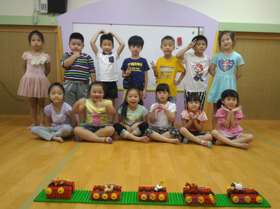 文件 : <FONT COLOR='red'>(108.10.14)樂高【遞物高手】-4.JPG</FONT> <BR> 尺寸 : <FONT COLOR='blue'>950 × 712</FONT> 圖元 <BR> 格式 : <FONT COLOR='green'>jpg</FONT> <BR> 大小 : <FONT COLOR='green'> -- </FONT> KB