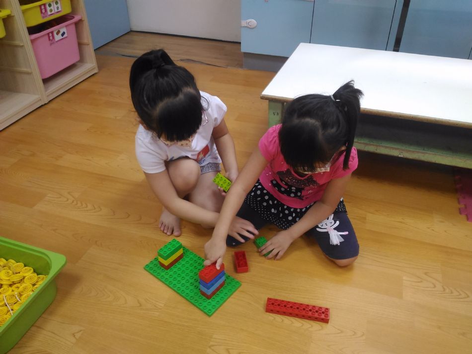 文件 : <FONT COLOR='red'>(109.09.09)樂高【電梯】-2.JPG</FONT> <BR> 尺寸 : <FONT COLOR='blue'>950 × 712</FONT> 圖元 <BR> 格式 : <FONT COLOR='green'>jpg</FONT> <BR> 大小 : <FONT COLOR='green'> -- </FONT> KB