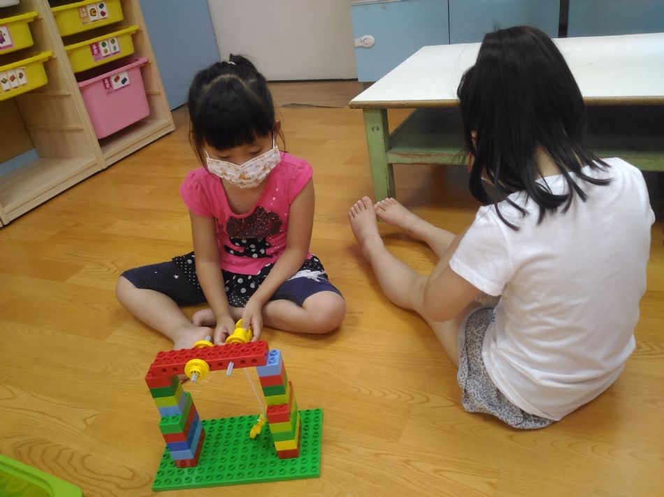 文件 : <FONT COLOR='red'>(109.09.09)樂高【電梯】-3.JPG</FONT> <BR> 尺寸 : <FONT COLOR='blue'>950 × 712</FONT> 圖元 <BR> 格式 : <FONT COLOR='green'>jpg</FONT> <BR> 大小 : <FONT COLOR='green'> -- </FONT> KB