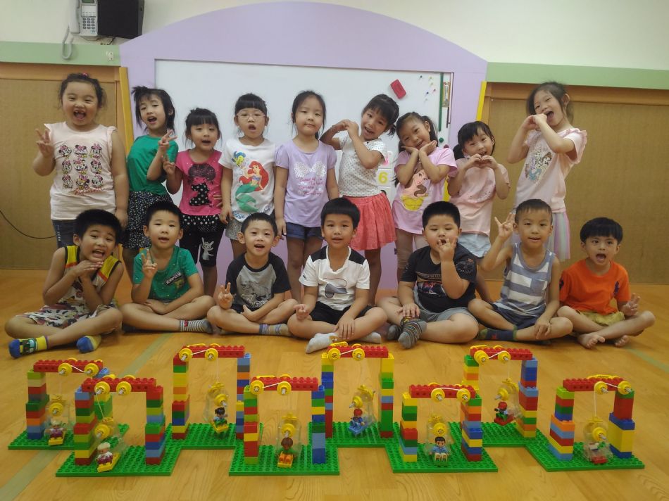 文件 : <FONT COLOR='red'>(109.09.09)樂高【電梯】-7.JPG</FONT> <BR> 尺寸 : <FONT COLOR='blue'>950 × 712</FONT> 圖元 <BR> 格式 : <FONT COLOR='green'>jpg</FONT> <BR> 大小 : <FONT COLOR='green'> -- </FONT> KB