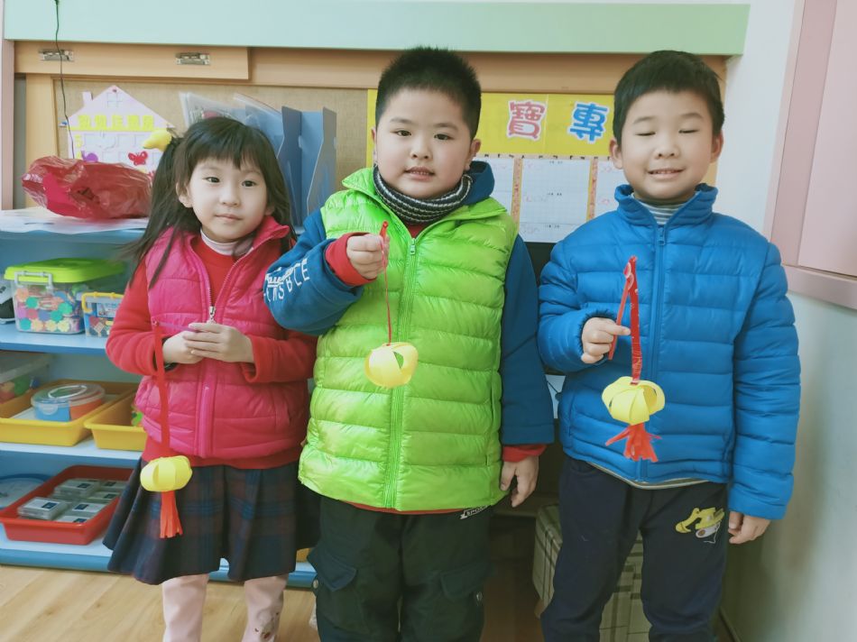 文件 : <FONT COLOR='red'>(109.01.30)燈籠製作-5.JPG</FONT> <BR> 尺寸 : <FONT COLOR='blue'>950 × 712</FONT> 圖元 <BR> 格式 : <FONT COLOR='green'>jpg</FONT> <BR> 大小 : <FONT COLOR='green'> -- </FONT> KB