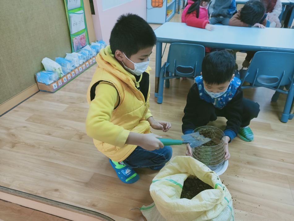 文件 : <FONT COLOR='red'>(109.02.10)挖土-1.JPG</FONT> <BR> 尺寸 : <FONT COLOR='blue'>950 × 712</FONT> 圖元 <BR> 格式 : <FONT COLOR='green'>jpg</FONT> <BR> 大小 : <FONT COLOR='green'> -- </FONT> KB