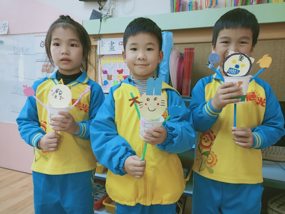 文件 : <FONT COLOR='red'>(109.02.19)杯偶.JPG</FONT> <BR> 尺寸 : <FONT COLOR='blue'>950 × 712</FONT> 圖元 <BR> 格式 : <FONT COLOR='green'>jpg</FONT> <BR> 大小 : <FONT COLOR='green'> -- </FONT> KB