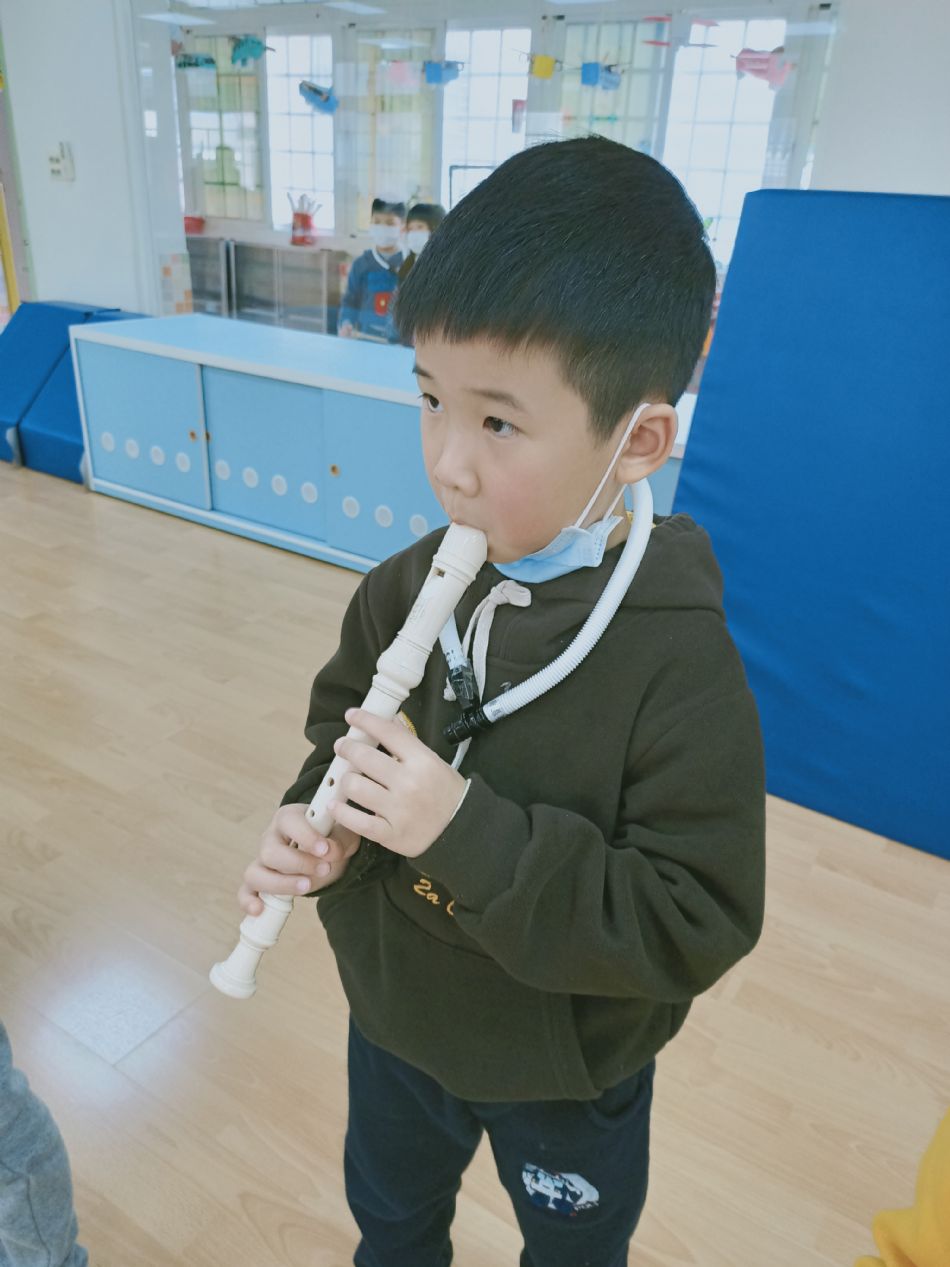 文件 : <FONT COLOR='red'>(109.02.20)音樂課.JPG</FONT> <BR> 尺寸 : <FONT COLOR='blue'>950 × 1267</FONT> 圖元 <BR> 格式 : <FONT COLOR='green'>jpg</FONT> <BR> 大小 : <FONT COLOR='green'> -- </FONT> KB