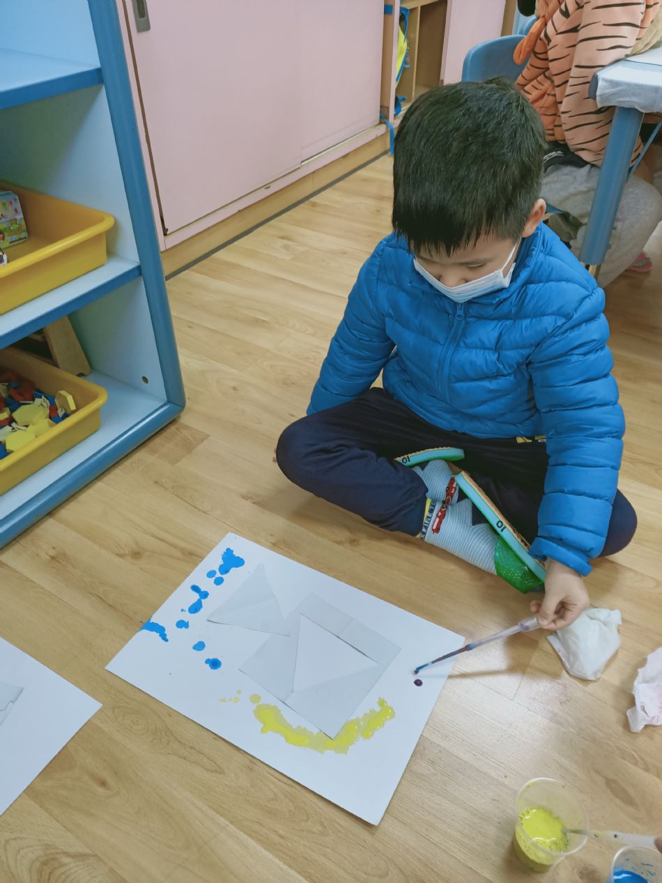 文件 : <FONT COLOR='red'>(109.02.26)滴管畫.JPG</FONT> <BR> 尺寸 : <FONT COLOR='blue'>950 × 1267</FONT> 圖元 <BR> 格式 : <FONT COLOR='green'>jpg</FONT> <BR> 大小 : <FONT COLOR='green'> -- </FONT> KB