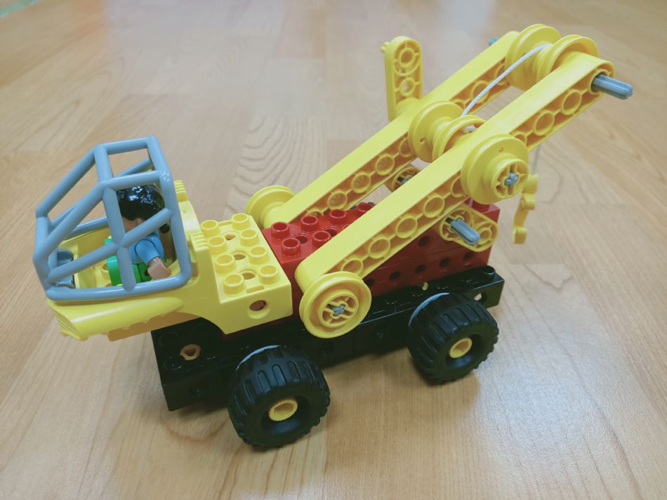 文件 : <FONT COLOR='red'>(109.05.25)樂高【吊車】-4.JPG</FONT> <BR> 尺寸 : <FONT COLOR='blue'>950 × 712</FONT> 圖元 <BR> 格式 : <FONT COLOR='green'>jpg</FONT> <BR> 大小 : <FONT COLOR='green'> -- </FONT> KB