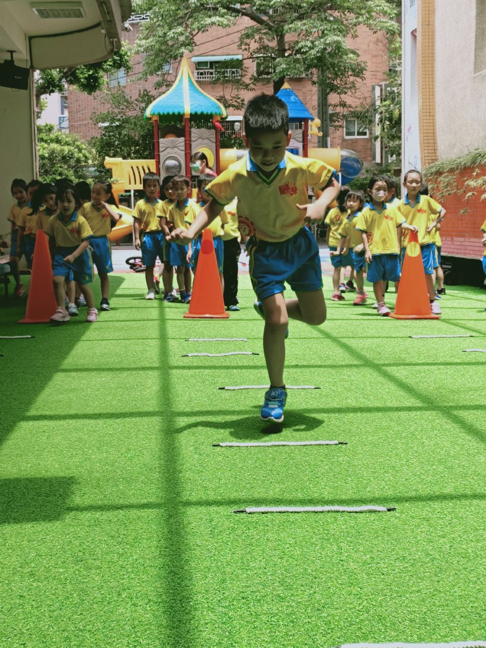 文件 : <FONT COLOR='red'>(109.06.03)體能-3.JPG</FONT> <BR> 尺寸 : <FONT COLOR='blue'>950 × 1267</FONT> 圖元 <BR> 格式 : <FONT COLOR='green'>jpg</FONT> <BR> 大小 : <FONT COLOR='green'> -- </FONT> KB