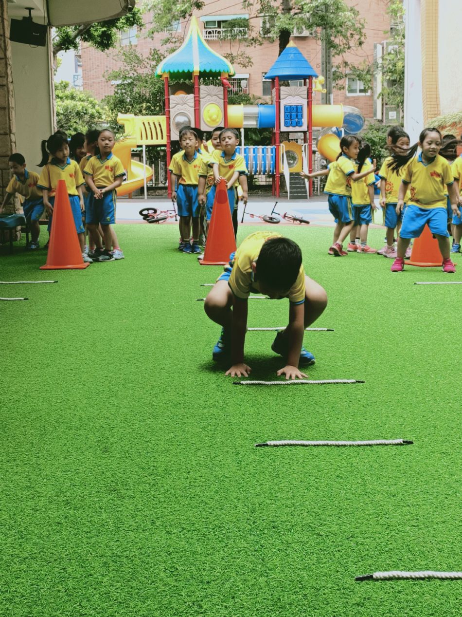 文件 : <FONT COLOR='red'>(109.06.03)體能-4.JPG</FONT> <BR> 尺寸 : <FONT COLOR='blue'>950 × 1267</FONT> 圖元 <BR> 格式 : <FONT COLOR='green'>jpg</FONT> <BR> 大小 : <FONT COLOR='green'> -- </FONT> KB