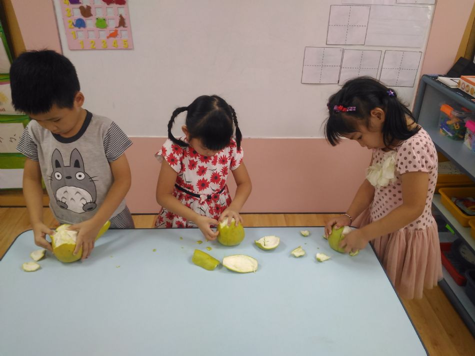 文件 : <FONT COLOR='red'>(109.09.12)中秋慶團圓-5.JPG</FONT> <BR> 尺寸 : <FONT COLOR='blue'>950 × 712</FONT> 圖元 <BR> 格式 : <FONT COLOR='green'>jpg</FONT> <BR> 大小 : <FONT COLOR='green'> -- </FONT> KB