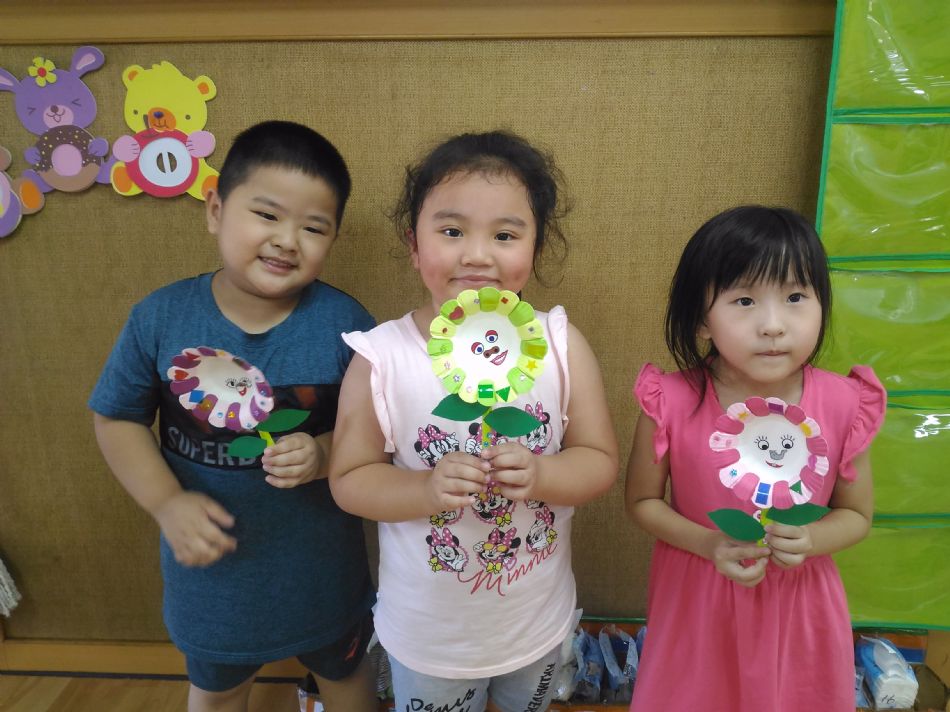 文件 : <FONT COLOR='red'>(108.08.14)小花製作-2.JPG</FONT> <BR> 尺寸 : <FONT COLOR='blue'>950 × 712</FONT> 圖元 <BR> 格式 : <FONT COLOR='green'>jpg</FONT> <BR> 大小 : <FONT COLOR='green'> -- </FONT> KB