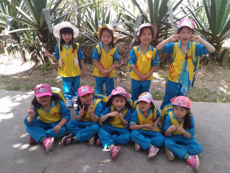 文件 : <FONT COLOR='red'>(108.11.01)戶外教學【綠世界】-19.JPG</FONT> <BR> 尺寸 : <FONT COLOR='blue'>950 × 712</FONT> 圖元 <BR> 格式 : <FONT COLOR='green'>jpg</FONT> <BR> 大小 : <FONT COLOR='green'> -- </FONT> KB