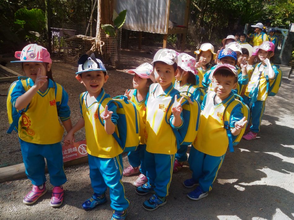 文件 : <FONT COLOR='red'>(108.11.01)戶外教學【綠世界】-22.JPG</FONT> <BR> 尺寸 : <FONT COLOR='blue'>950 × 712</FONT> 圖元 <BR> 格式 : <FONT COLOR='green'>jpg</FONT> <BR> 大小 : <FONT COLOR='green'> -- </FONT> KB