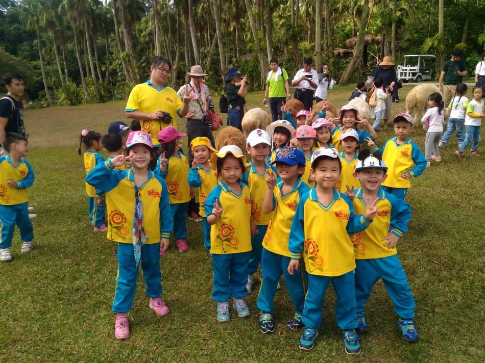 文件 : <FONT COLOR='red'>(108.11.01)戶外教學【綠世界】-26.JPG</FONT> <BR> 尺寸 : <FONT COLOR='blue'>950 × 712</FONT> 圖元 <BR> 格式 : <FONT COLOR='green'>jpg</FONT> <BR> 大小 : <FONT COLOR='green'> -- </FONT> KB