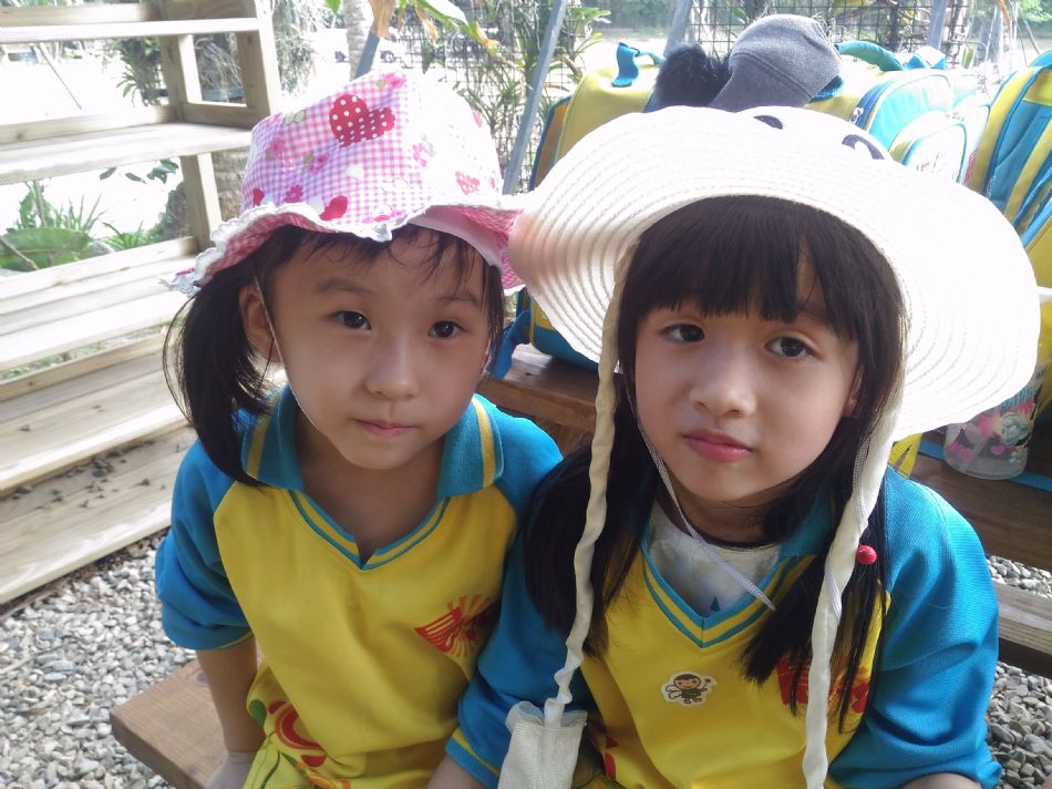 文件 : <FONT COLOR='red'>(108.11.01)戶外教學【綠世界】-27.JPG</FONT> <BR> 尺寸 : <FONT COLOR='blue'>950 × 712</FONT> 圖元 <BR> 格式 : <FONT COLOR='green'>jpg</FONT> <BR> 大小 : <FONT COLOR='green'> -- </FONT> KB