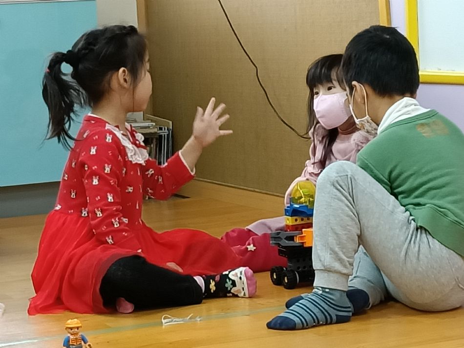 文件 : <FONT COLOR='red'>(109.01.13)樂高.JPG</FONT> <BR> 尺寸 : <FONT COLOR='blue'>950 × 712</FONT> 圖元 <BR> 格式 : <FONT COLOR='green'>jpg</FONT> <BR> 大小 : <FONT COLOR='green'> -- </FONT> KB