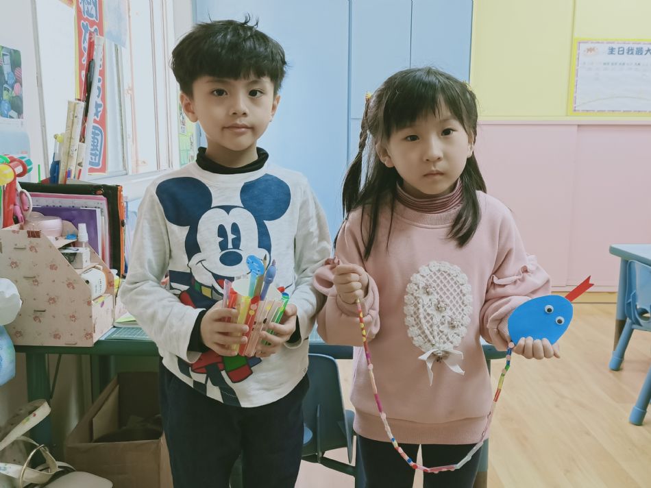 文件 : <FONT COLOR='red'>(109.02.12)主題創作【吸管】-2.JPG</FONT> <BR> 尺寸 : <FONT COLOR='blue'>950 × 712</FONT> 圖元 <BR> 格式 : <FONT COLOR='green'>jpg</FONT> <BR> 大小 : <FONT COLOR='green'> -- </FONT> KB