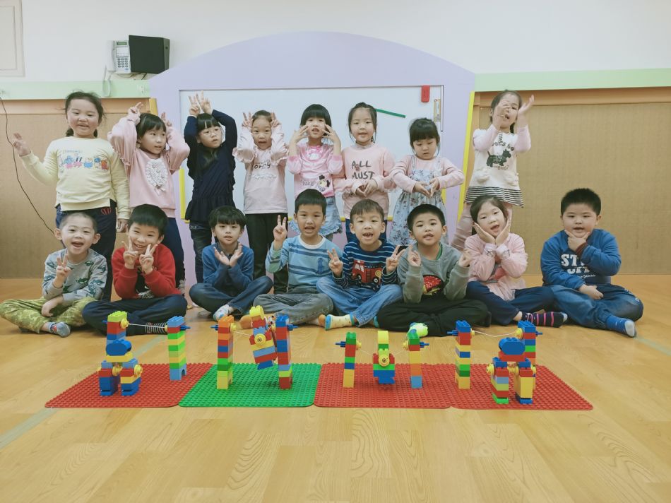 文件 : <FONT COLOR='red'>(109.03.16)樂高【小丑走鋼索】-2.JPG</FONT> <BR> 尺寸 : <FONT COLOR='blue'>950 × 712</FONT> 圖元 <BR> 格式 : <FONT COLOR='green'>jpg</FONT> <BR> 大小 : <FONT COLOR='green'> -- </FONT> KB