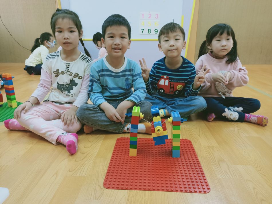 文件 : <FONT COLOR='red'>(109.03.16)樂高【小丑走鋼索】-4.JPG</FONT> <BR> 尺寸 : <FONT COLOR='blue'>950 × 712</FONT> 圖元 <BR> 格式 : <FONT COLOR='green'>jpg</FONT> <BR> 大小 : <FONT COLOR='green'> -- </FONT> KB