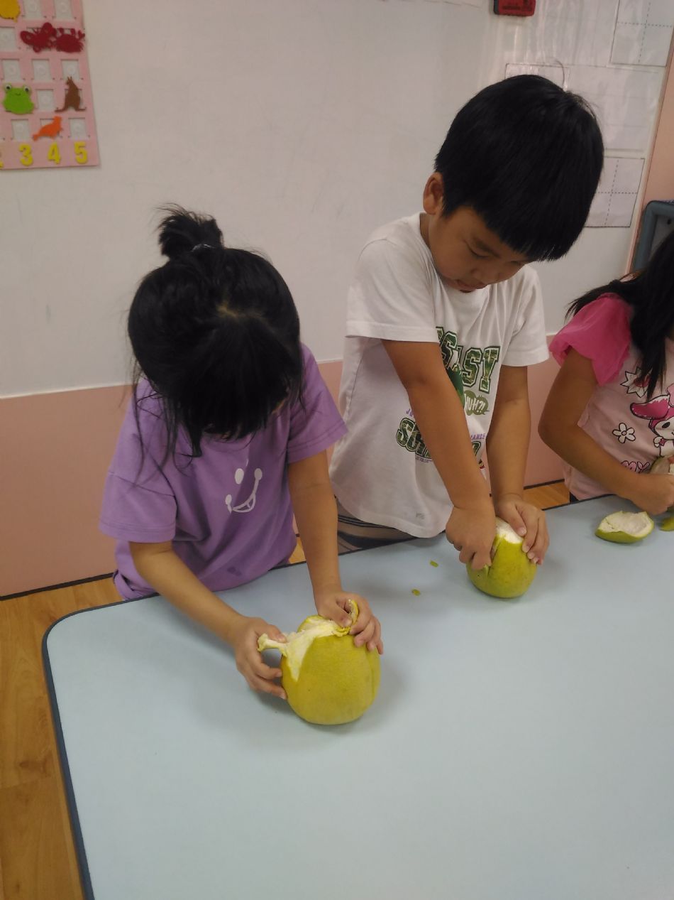 文件 : <FONT COLOR='red'>(109.09.12)中秋慶團圓-4.JPG</FONT> <BR> 尺寸 : <FONT COLOR='blue'>950 × 1267</FONT> 圖元 <BR> 格式 : <FONT COLOR='green'>jpg</FONT> <BR> 大小 : <FONT COLOR='green'> -- </FONT> KB