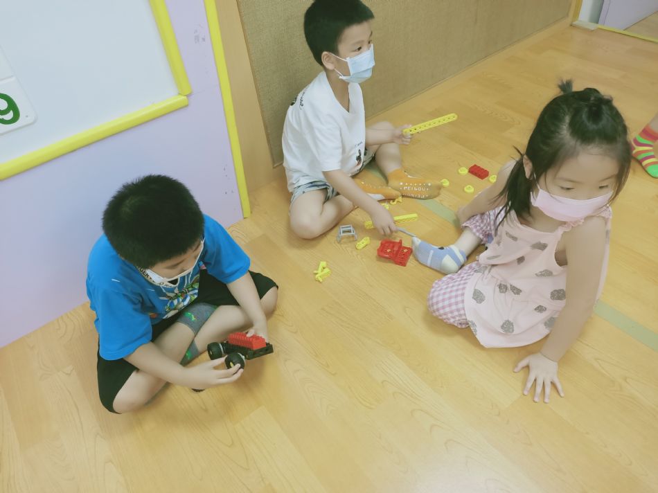 文件 : <FONT COLOR='red'>(109.05.25)樂高【吊車】-5.JPG</FONT> <BR> 尺寸 : <FONT COLOR='blue'>950 × 712</FONT> 圖元 <BR> 格式 : <FONT COLOR='green'>jpg</FONT> <BR> 大小 : <FONT COLOR='green'> -- </FONT> KB