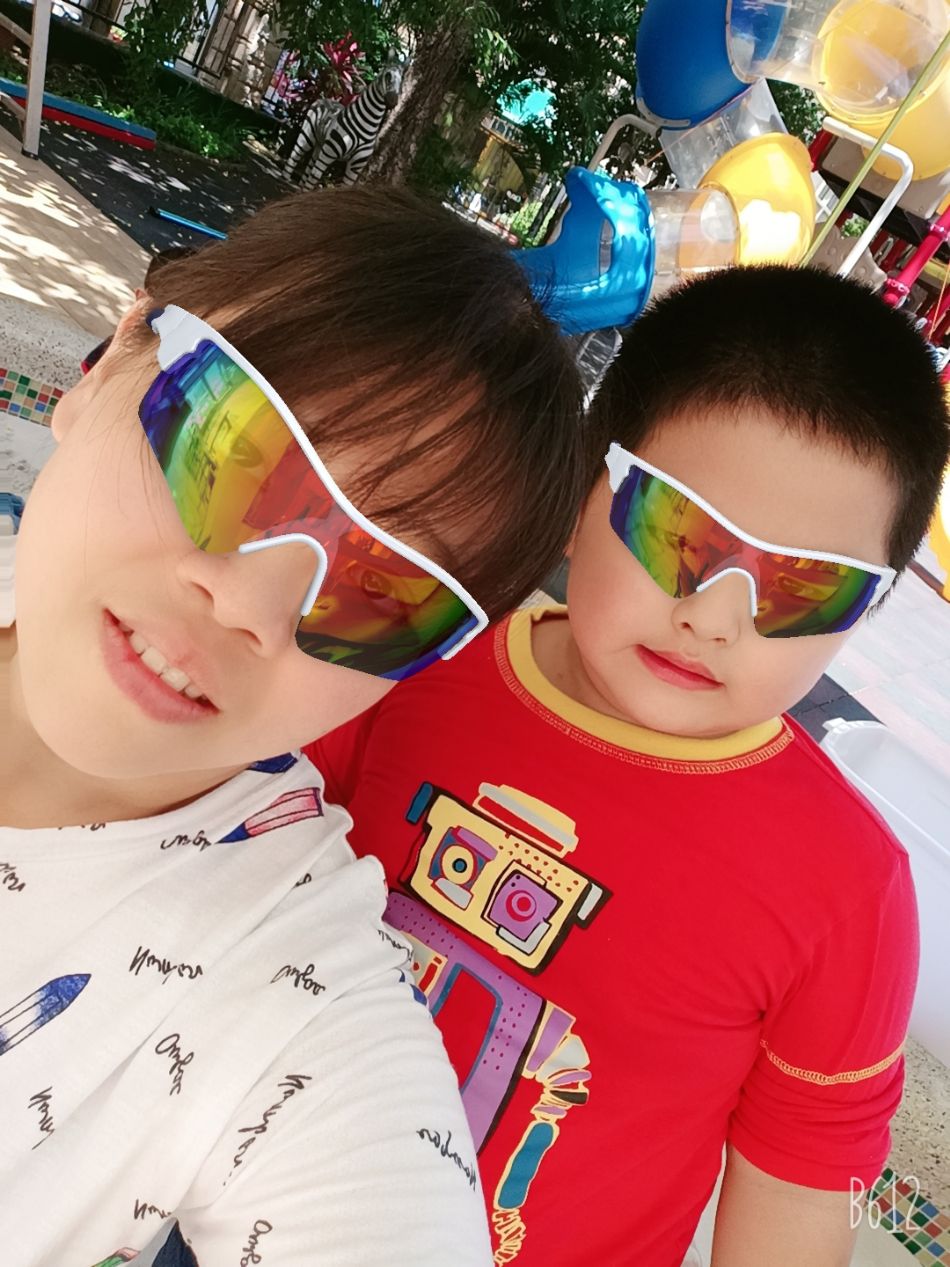 文件 : <FONT COLOR='red'>(109.06.19)玩沙.JPG</FONT> <BR> 尺寸 : <FONT COLOR='blue'>950 × 1267</FONT> 圖元 <BR> 格式 : <FONT COLOR='green'>jpg</FONT> <BR> 大小 : <FONT COLOR='green'> -- </FONT> KB