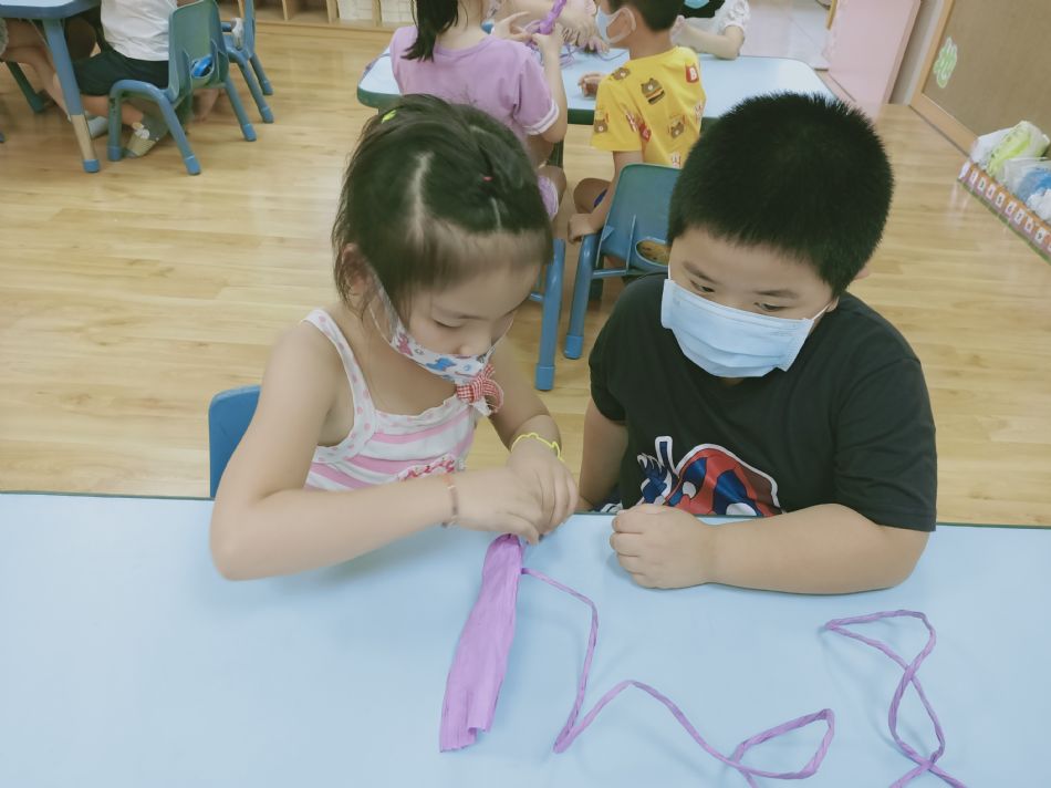 文件 : <FONT COLOR='red'>(109.06.23)畢業布置.JPG</FONT> <BR> 尺寸 : <FONT COLOR='blue'>950 × 712</FONT> 圖元 <BR> 格式 : <FONT COLOR='green'>jpg</FONT> <BR> 大小 : <FONT COLOR='green'> -- </FONT> KB