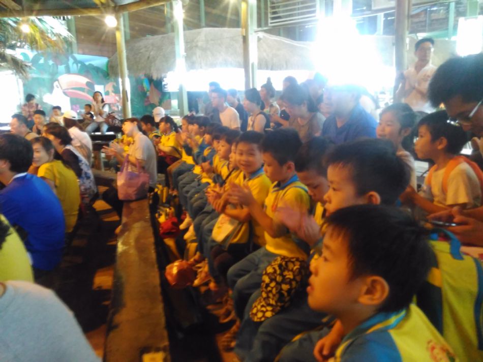 文件 : <FONT COLOR='red'>(108.11.01)綠世界 A-22.JPG</FONT> <BR> 尺寸 : <FONT COLOR='blue'>950 × 712</FONT> 圖元 <BR> 格式 : <FONT COLOR='green'>jpg</FONT> <BR> 大小 : <FONT COLOR='green'> -- </FONT> KB