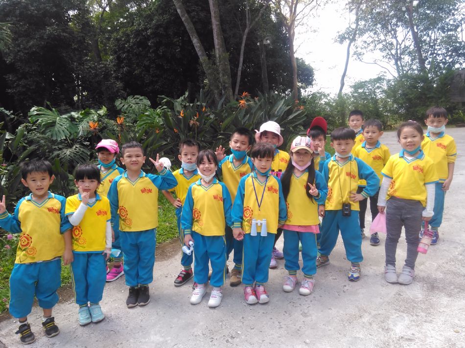 文件 : <FONT COLOR='red'>(108.11.01)綠世界 A-26.JPG</FONT> <BR> 尺寸 : <FONT COLOR='blue'>950 × 712</FONT> 圖元 <BR> 格式 : <FONT COLOR='green'>jpg</FONT> <BR> 大小 : <FONT COLOR='green'> -- </FONT> KB