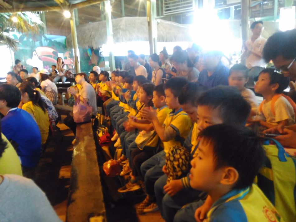 文件 : <FONT COLOR='red'>(108.11.01)綠世界 A-32.JPG</FONT> <BR> 尺寸 : <FONT COLOR='blue'>950 × 712</FONT> 圖元 <BR> 格式 : <FONT COLOR='green'>jpg</FONT> <BR> 大小 : <FONT COLOR='green'> -- </FONT> KB