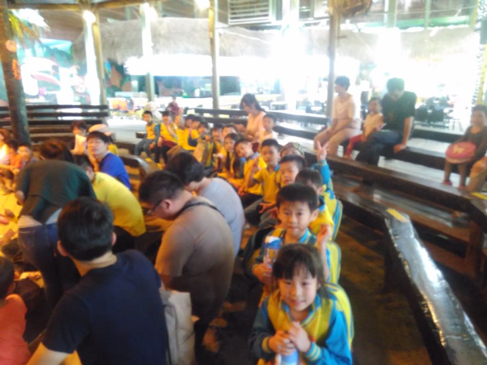 文件 : <FONT COLOR='red'>(108.11.01)綠世界 A-38.JPG</FONT> <BR> 尺寸 : <FONT COLOR='blue'>950 × 712</FONT> 圖元 <BR> 格式 : <FONT COLOR='green'>jpg</FONT> <BR> 大小 : <FONT COLOR='green'> -- </FONT> KB