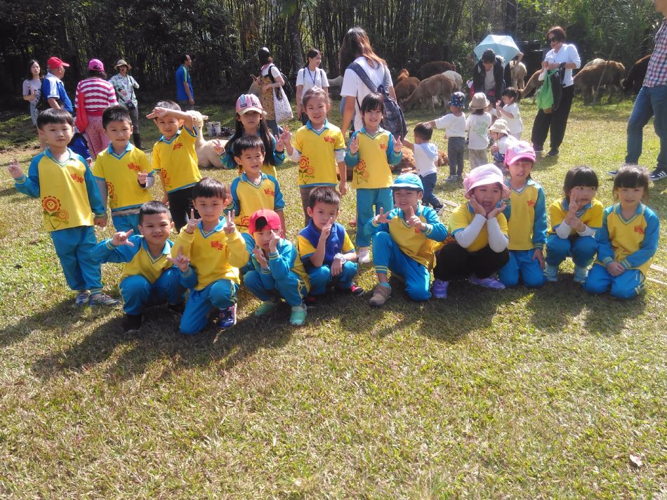 文件 : <FONT COLOR='red'>(108.11.01)綠世界 A-39.JPG</FONT> <BR> 尺寸 : <FONT COLOR='blue'>950 × 712</FONT> 圖元 <BR> 格式 : <FONT COLOR='green'>jpg</FONT> <BR> 大小 : <FONT COLOR='green'> -- </FONT> KB