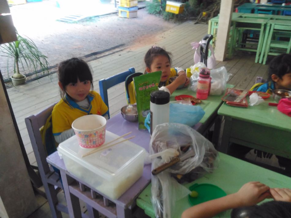 文件 : <FONT COLOR='red'>(108.11.01)綠世界 A-49.JPG</FONT> <BR> 尺寸 : <FONT COLOR='blue'>950 × 712</FONT> 圖元 <BR> 格式 : <FONT COLOR='green'>jpg</FONT> <BR> 大小 : <FONT COLOR='green'> -- </FONT> KB