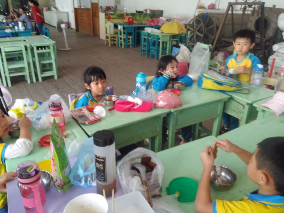 文件 : <FONT COLOR='red'>(108.11.01)綠世界 A-72.JPG</FONT> <BR> 尺寸 : <FONT COLOR='blue'>950 × 712</FONT> 圖元 <BR> 格式 : <FONT COLOR='green'>jpg</FONT> <BR> 大小 : <FONT COLOR='green'> -- </FONT> KB