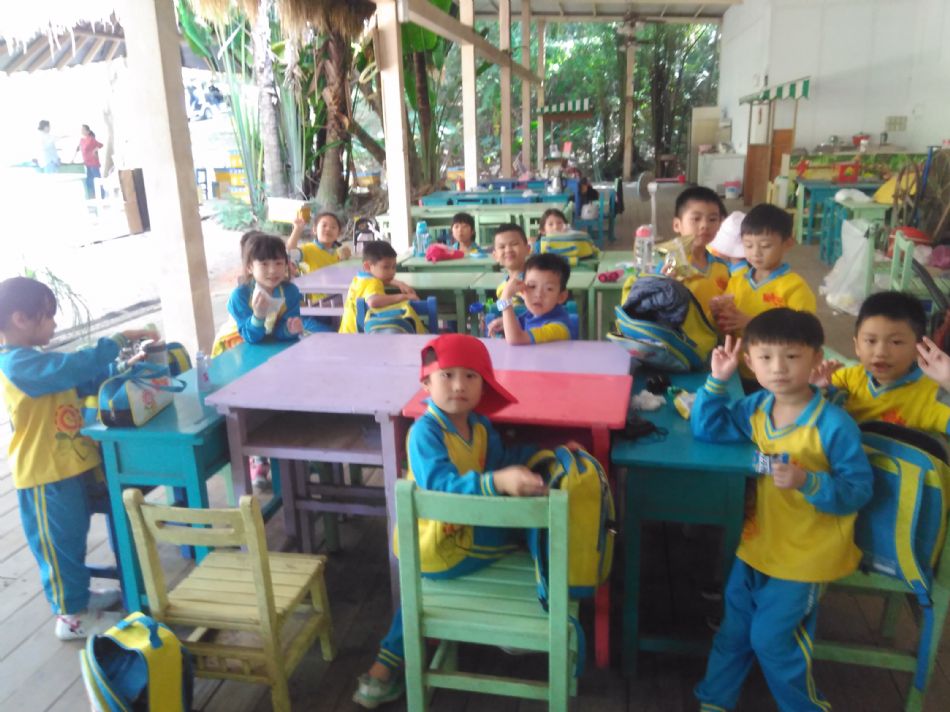 文件 : <FONT COLOR='red'>(108.11.01)綠世界 A-74.JPG</FONT> <BR> 尺寸 : <FONT COLOR='blue'>950 × 712</FONT> 圖元 <BR> 格式 : <FONT COLOR='green'>jpg</FONT> <BR> 大小 : <FONT COLOR='green'> -- </FONT> KB