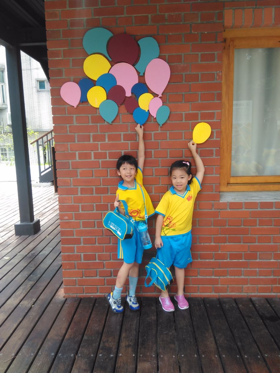 文件 : <FONT COLOR='red'>(108.08.16)壢小故事森林-12.JPG</FONT> <BR> 尺寸 : <FONT COLOR='blue'>950 × 1267</FONT> 圖元 <BR> 格式 : <FONT COLOR='green'>jpg</FONT> <BR> 大小 : <FONT COLOR='green'> -- </FONT> KB